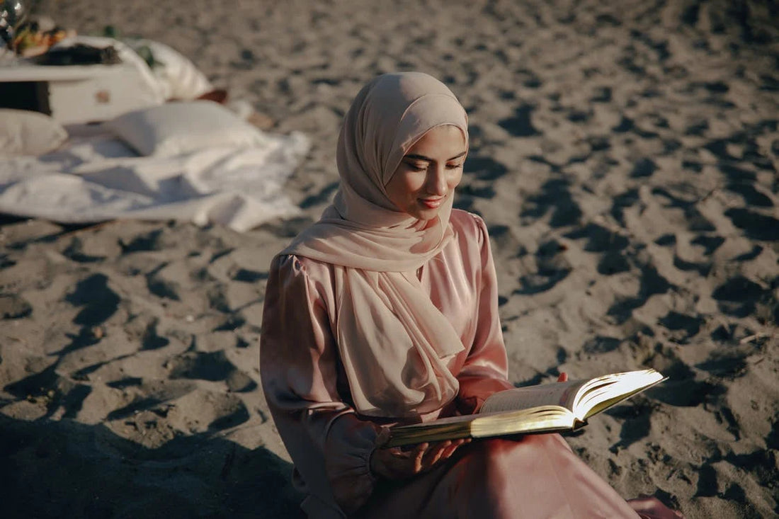 Meet Rida Ali, an Unapologetic Muslim & One of the Women of Our Positive Threads Campaign!